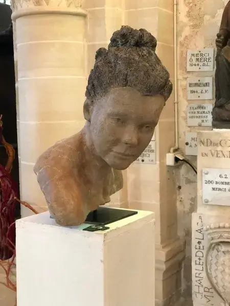 Buste de femme 1
