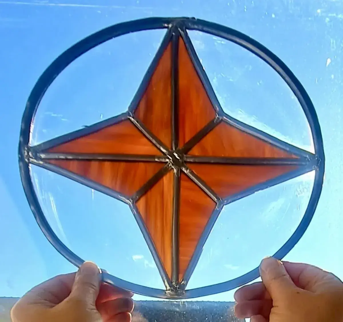 Vitrail médaillon étoile